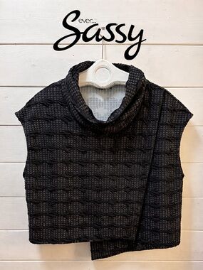 EVER SASSY Black Textured Sleeveless Top Size M/L